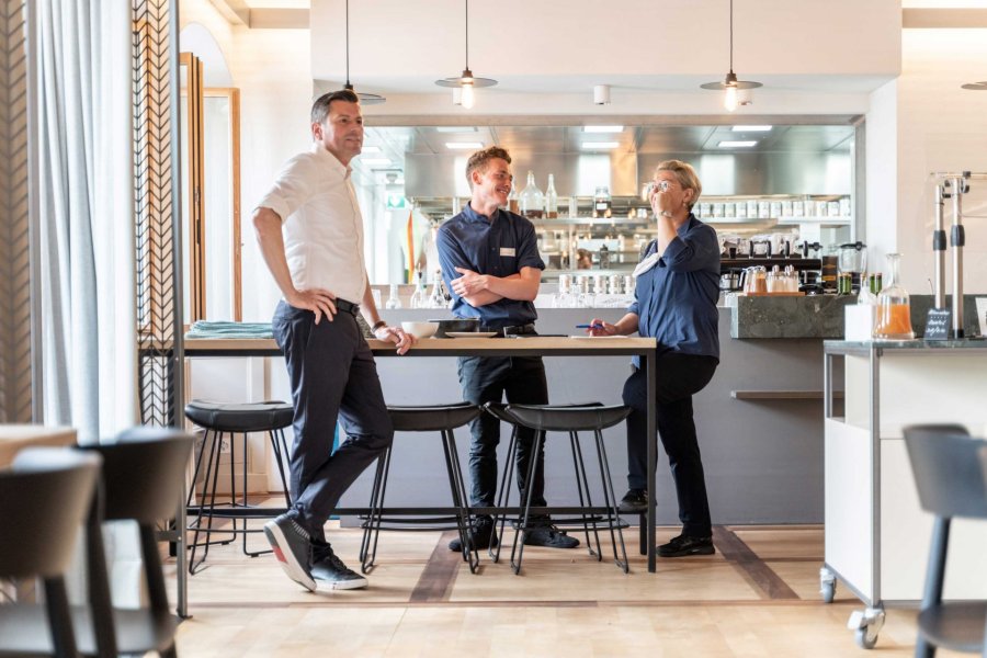 Peter Durrer mit Team